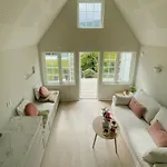 Renovated 1918 House By The Sea In בית נופש