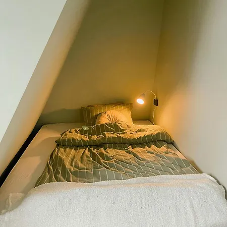 Renovated 1918 House By The Sea In Feriehus