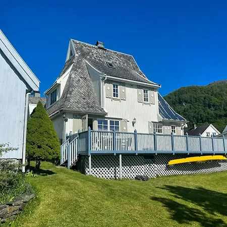 Renovated 1918 House By The Sea In * Sandeid
