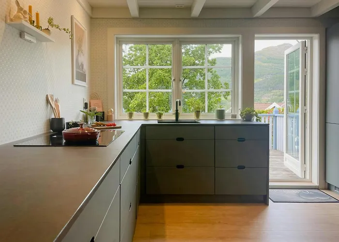 Renovated 1918 House By The Sea In * Sandeid