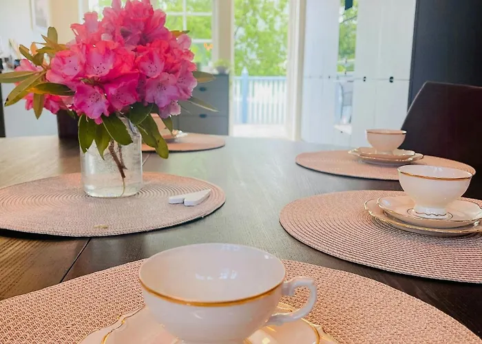 Renovated 1918 House By The Sea In Vakantiehuis Sandeid