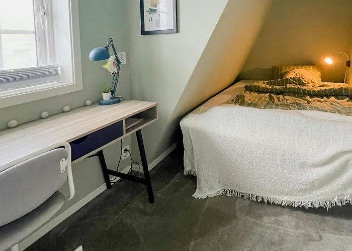 Renovated 1918 House By The Sea In * Sandeid