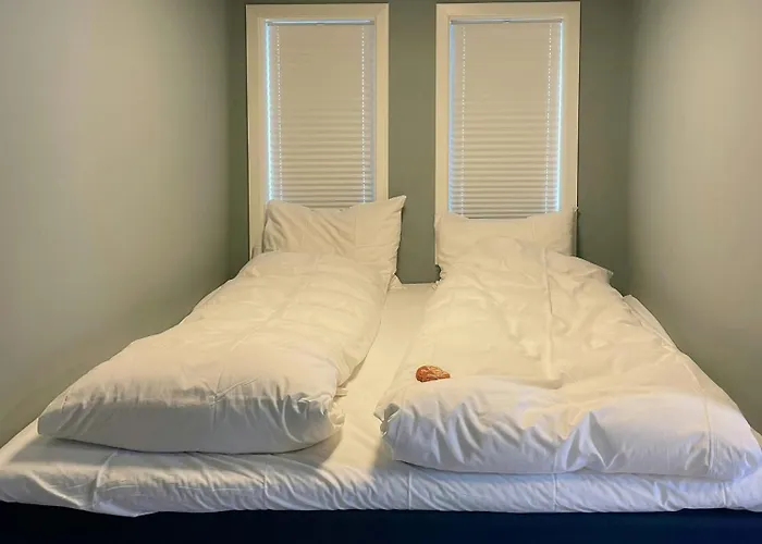 Renovated 1918 House By The Sea In Vakantiehuis Sandeid