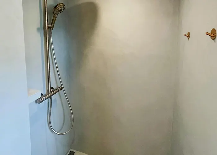 Renovated 1918 House By The Sea In 펜션