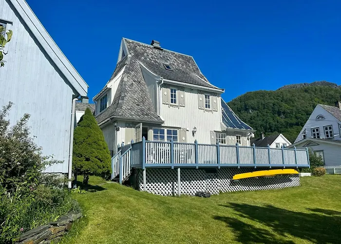 Renovated 1918 House By The Sea In * Sandeid
