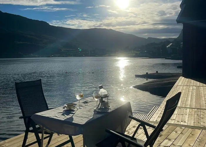 Renovated 1918 House By The Sea In Vakantiehuis Sandeid