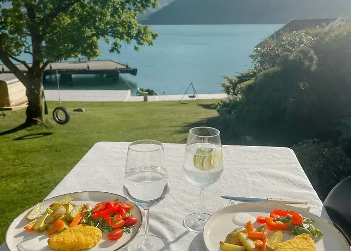 Feriehus Renovated 1918 House By The Sea In *